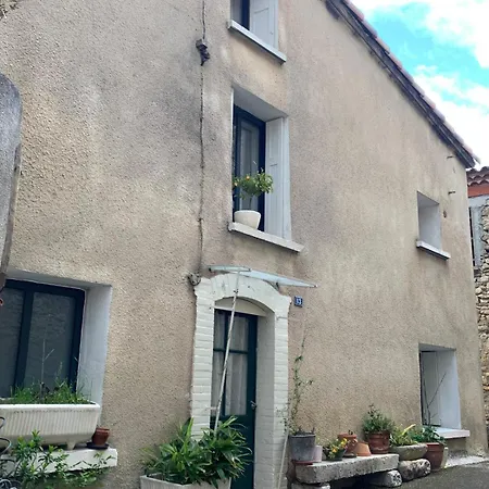 Holiday home Maison De Village 4 Personnes Quillan